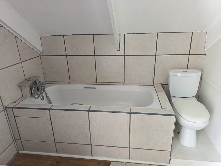 4 Bedroom Property for Sale in Herolds Bay Western Cape